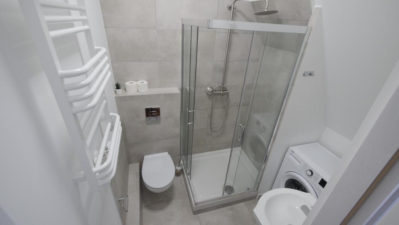Biskupia Riverside City View Apartment
